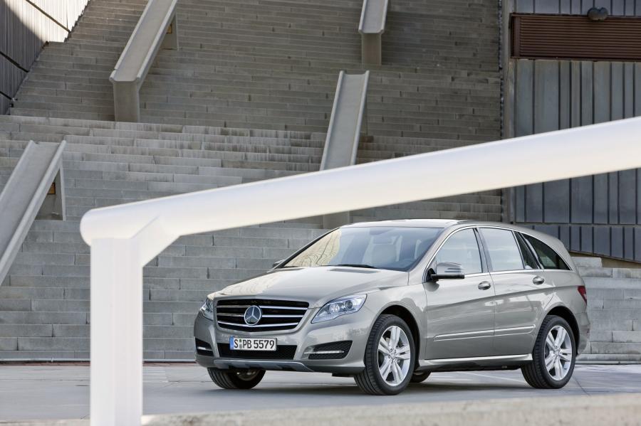  Mercedes-Benz R-Class 2011 года  (фото 33 из 186)